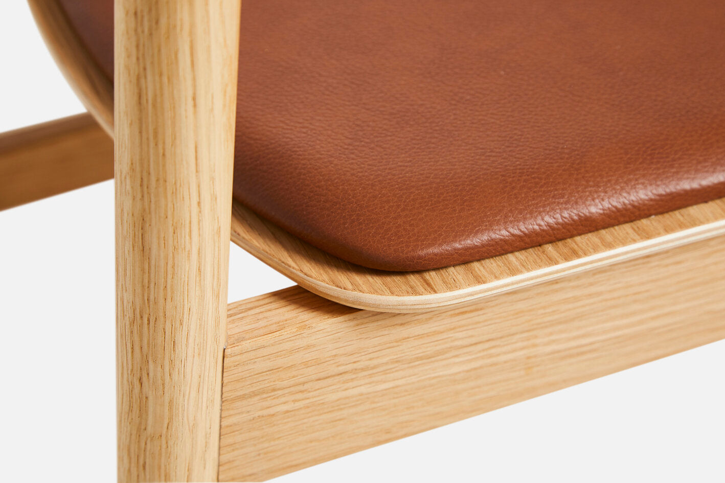 Pause Chair 2.0 with Leather by Woud