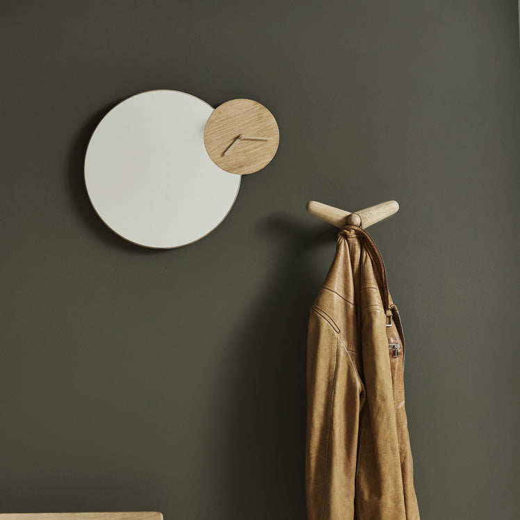 Tail Wing Hook by Woud