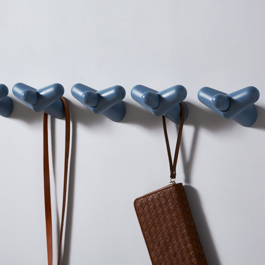 Tail Wing Hook by Woud