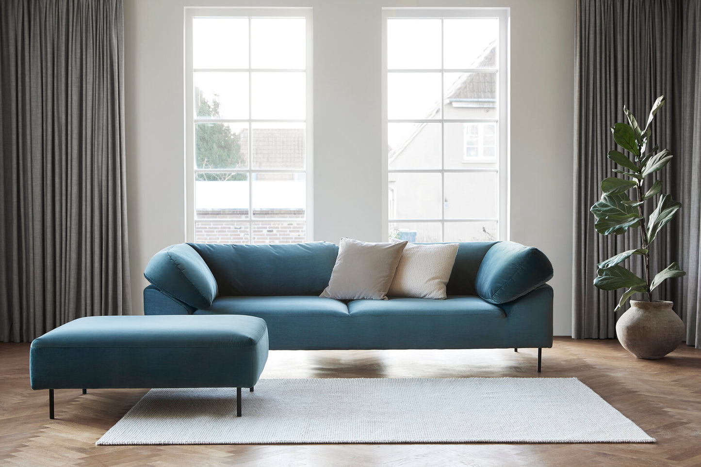 Collar 2, 2.5, & 3 Seat Sofa by Woud