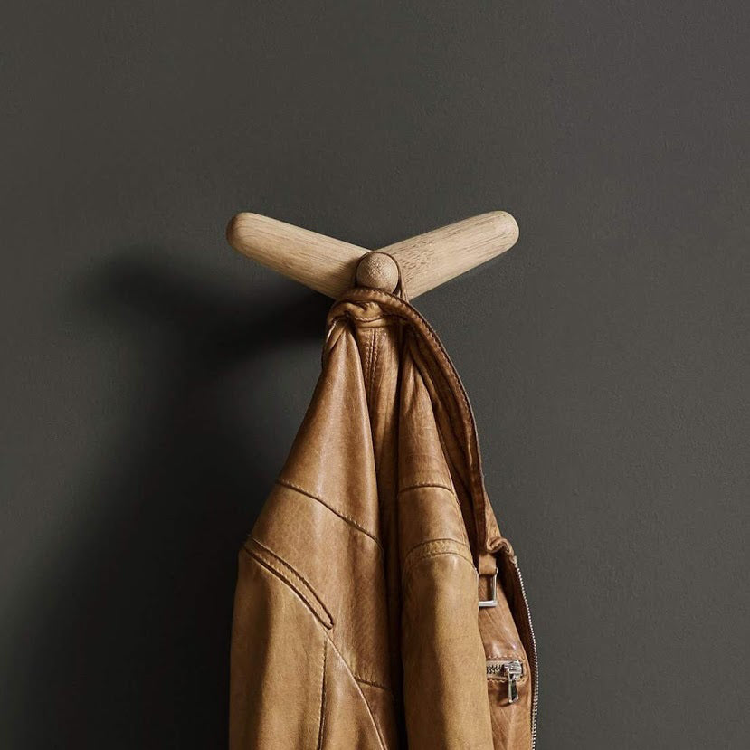 Tail Wing Hook by Woud