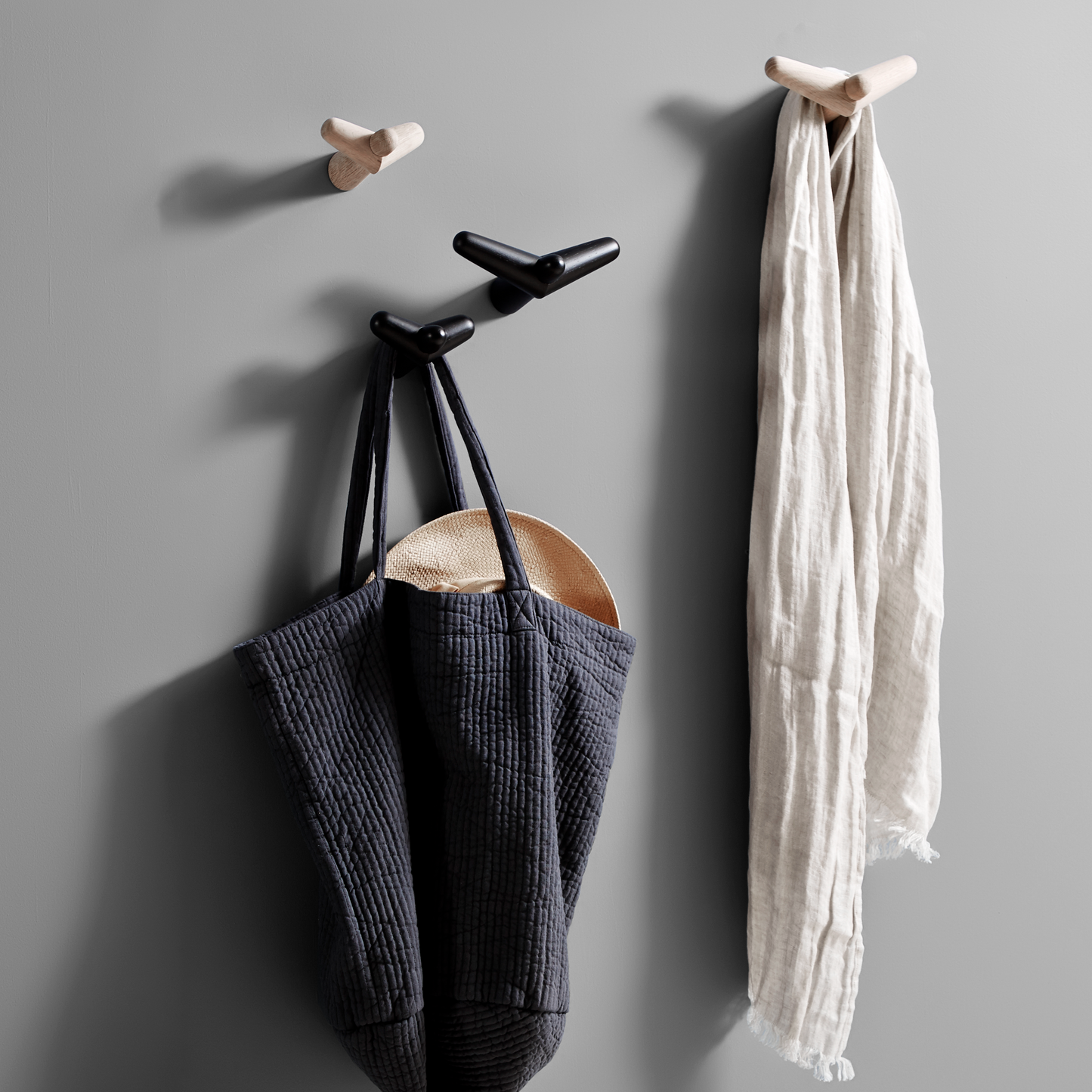 Tail Wing Hook by Woud