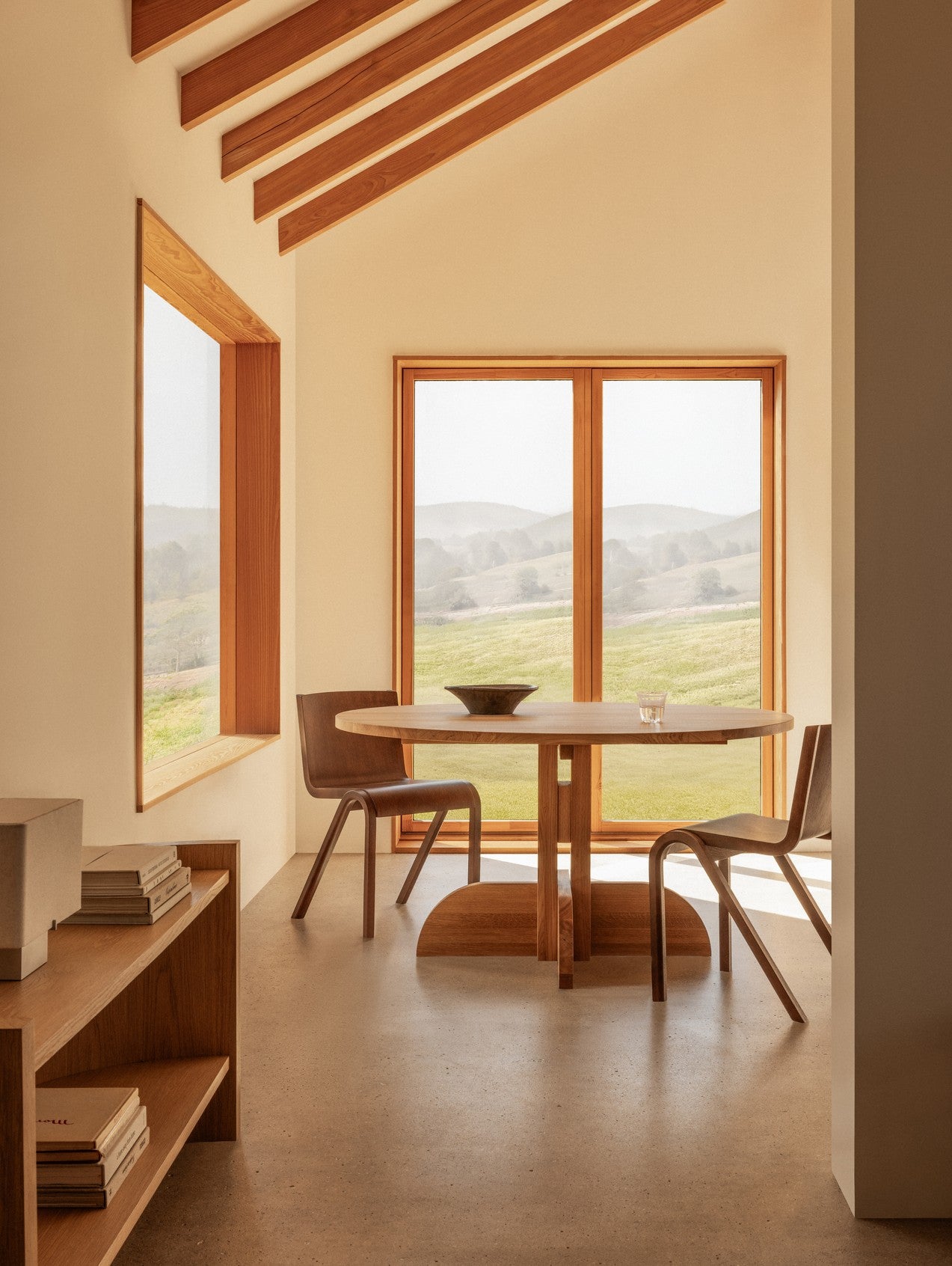 Puffin Dining Table (Round) by Audo Copenhagen