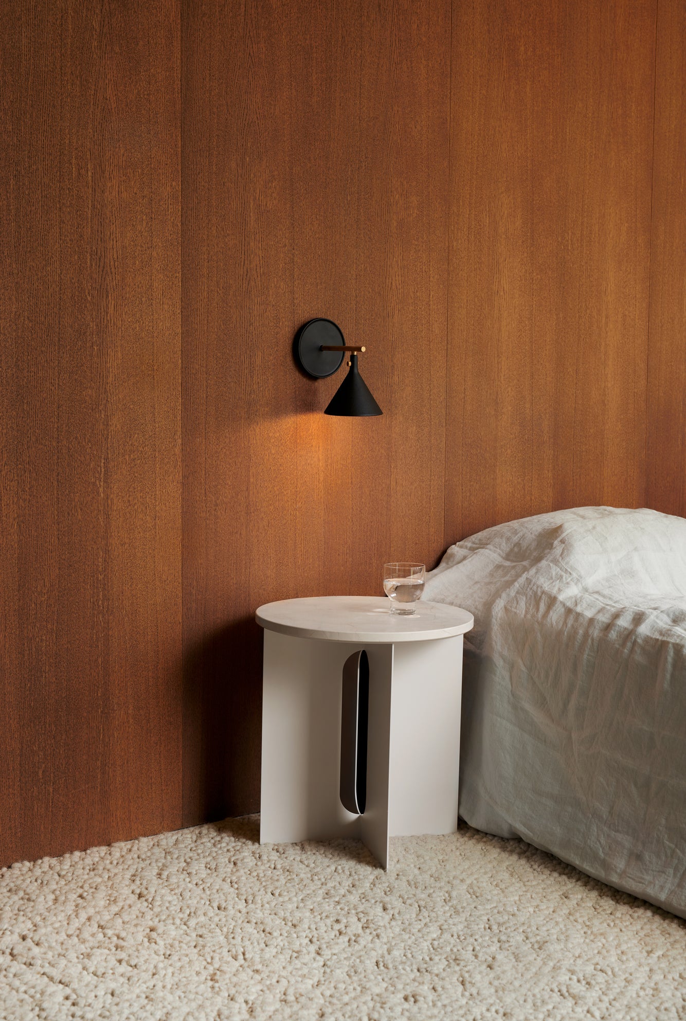 Androgyne Side Table Ø400 by Audo Copenhagen