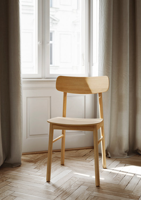 Soma Dining Chair in Oak by WOUD