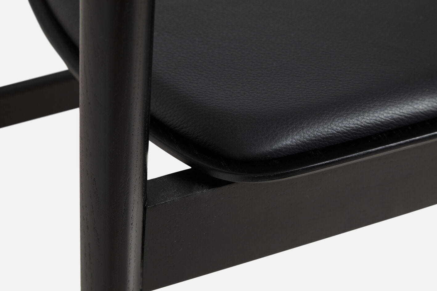 Pause Chair 2.0 with Leather by Woud