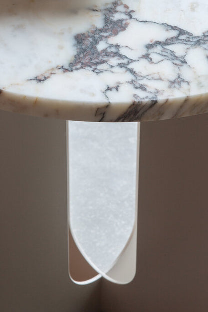 Androgyne Side Table Ø400 by Audo Copenhagen
