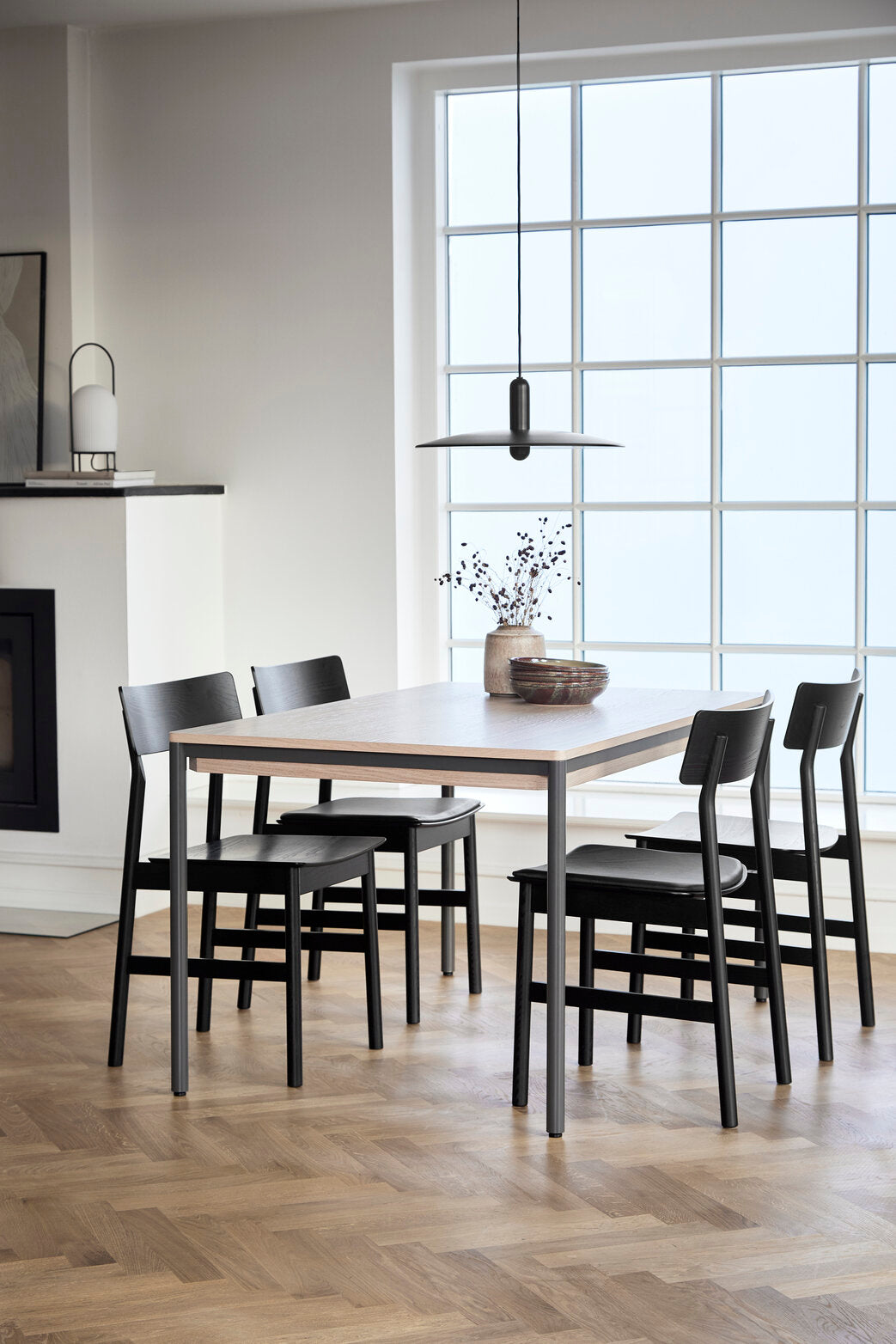 Table lamp for store dining table